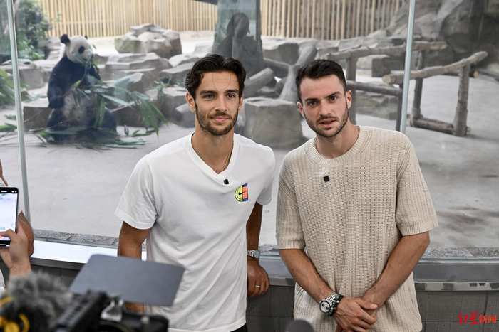 十中站稳位 十中站稳位