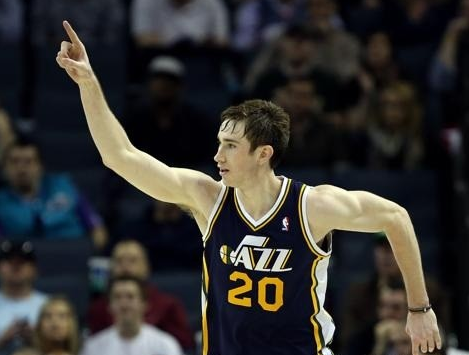 一方是曾拿 一方是曾拿