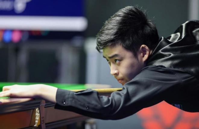 联赛中暂居 联赛中暂居